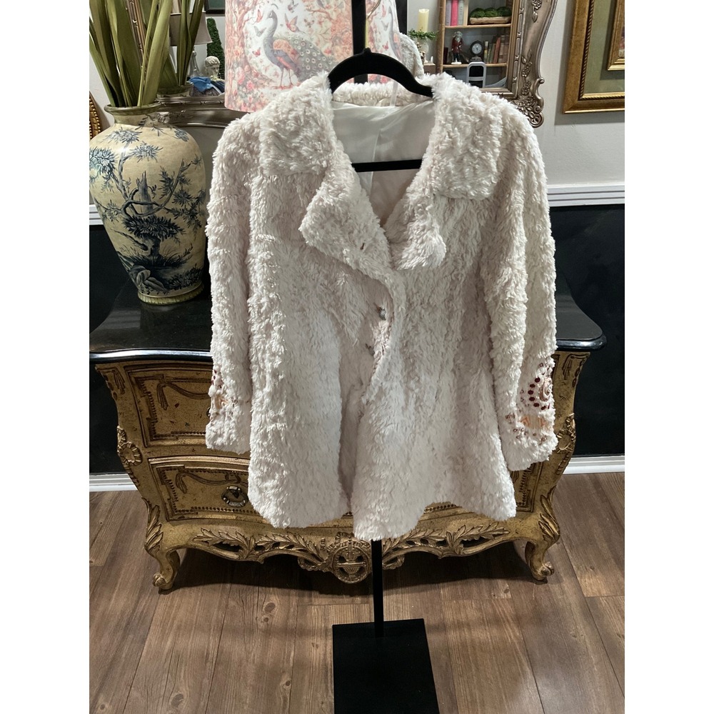 Free People Ivory Faux Fur Embroidered Sequin Cuff Coat Jacket Size 2